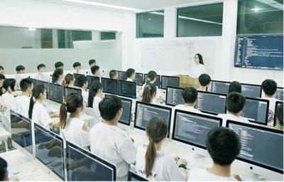 軟件工程技術（本科）視角下的企業(yè)管理咨詢 融合、價值與路徑